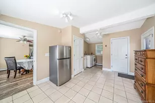 27 Lehigh Ln, Farmingville, NY 11738 - Photo 9