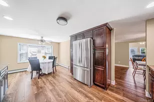 27 Lehigh Ln, Farmingville, NY 11738 - Photo 7