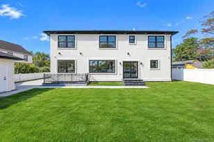29 East St, Hicksville, NY 11801 - Photo 45