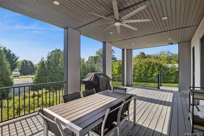 1001 Peconic Bay Boulevard, Jamesport, NY 11947 - Photo 11