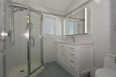 26 Ballad Lane, Hicksville, NY 11801 - Photo 21