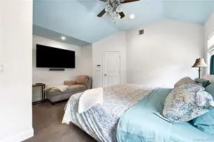 19 Judith Pl, East Islip, NY 11730 - Photo 33