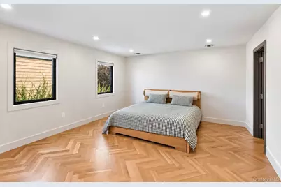 716 Oakland Avenue, Cedarhurst, NY 11516 - Photo 9