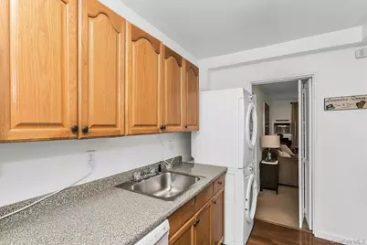 244-25 57th Drive #G6 Upper, Douglaston, NY 11362 - Photo 11