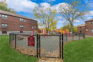 244-25 57th Dr, Douglaston, NY 11362 - Photo 23