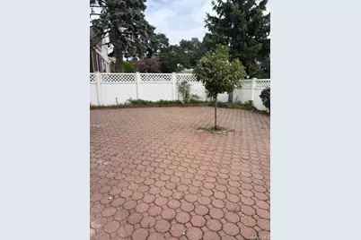 916 Center Drive, Franklin Square, NY 11010 - Photo 13