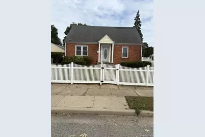 916 Center Drive, Franklin Square, NY 11010 - Photo 1