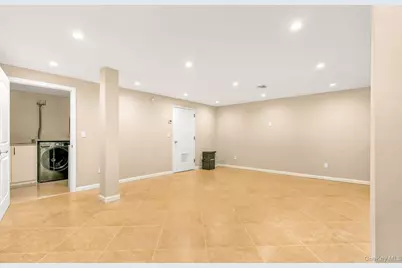 4 Corin Court, Syosset, NY 11791 - Photo 29