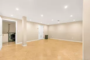 4 Corin Ct, Syosset, NY 11791 - Photo 29
