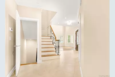 4 Corin Court, Syosset, NY 11791 - Photo 13