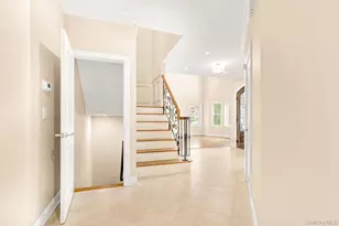 4 Corin Ct, Syosset, NY 11791 - Photo 13