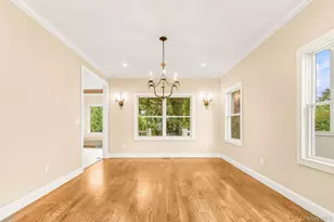 4 Corin Ct, Syosset, NY 11791 - Photo 7
