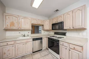 14 Sophia Dr, Middle Island, NY 11953 - Photo 5