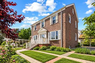 171-03 45th Ave, Flushing, NY 11358 - Photo 17