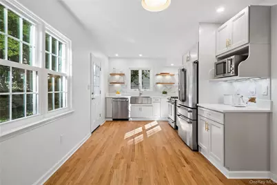 41 Thornbury Road, Scarsdale, NY 10583 - Photo 7