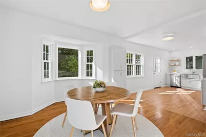 41 Thornbury Road, Scarsdale, NY 10583 - Photo 9