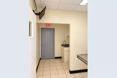 16 Mount Vernon Avenue #storefront, Mount Vernon, NY 10550 - Photo 9