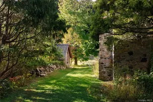 422 Mt Holly Rd, Katonah, NY 10536 - Photo 11