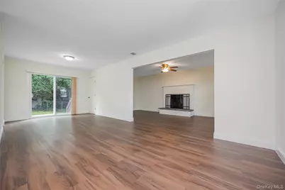 1182 E 3rd Avenue, Bay Shore, NY 11706 - Photo 3