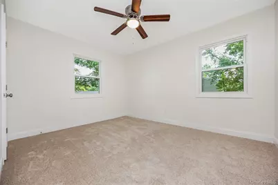 1182 E 3rd Avenue, Bay Shore, NY 11706 - Photo 17