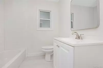 1182 E 3rd Avenue, Bay Shore, NY 11706 - Photo 15