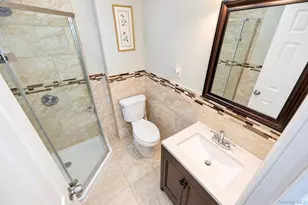 15 Harding Ave, Hicksville, NY 11801 - Photo 17