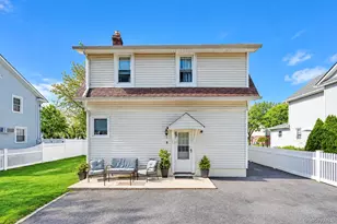 15 Harding Ave, Hicksville, NY 11801 - Photo 27