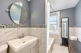 15 Harding Ave, Hicksville, NY 11801 - Photo 19