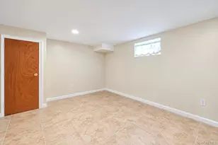 15 Harding Ave, Hicksville, NY 11801 - Photo 25