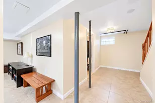 15 Harding Ave, Hicksville, NY 11801 - Photo 23