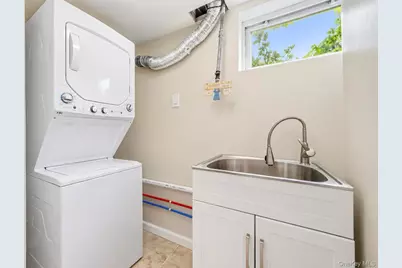 15 Harding Avenue, Hicksville, NY 11801 - Photo 21