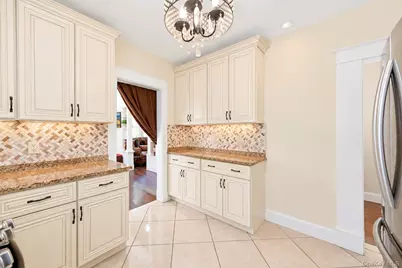 15 Harding Avenue, Hicksville, NY 11801 - Photo 3