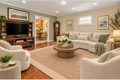 22 Clover Avenue, Floral Park, NY 11001 - Photo 3