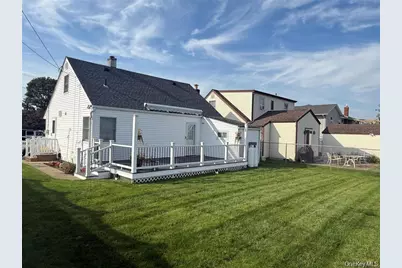 271 Forest Avenue, Massapequa, NY 11758 - Photo 3