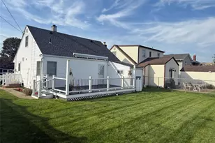 271 Forest Ave, Massapequa, NY 11758 - Photo 3