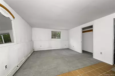 14 Mineola Street, Holtsville, NY 11742 - Photo 29