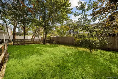 14 Mineola Street, Holtsville, NY 11742 - Photo 35