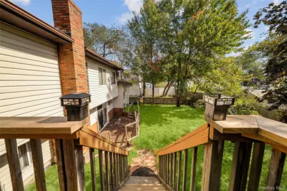 14 Mineola Street, Holtsville, NY 11742 - Photo 33
