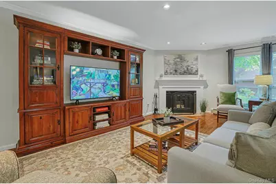 172 Woods Brooke Circle, Ossining, NY 10562 - Photo 5