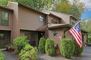 172 Woods Brooke Cir, Ossining, NY 10562 - Photo 3