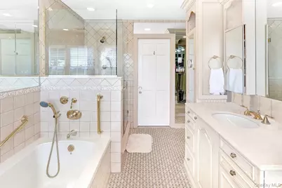 324 W Ivy Hill Road, Woodmere, NY 11598 - Photo 27