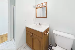 39 Croyden Ln, Hicksville, NY 11801 - Photo 19