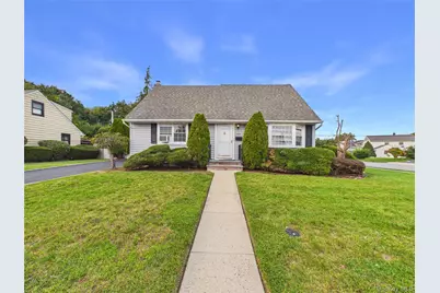 39 Croyden Lane, Hicksville, NY 11801 - Photo 1