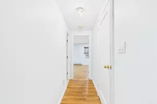39 Croyden Ln, Hicksville, NY 11801 - Photo 13