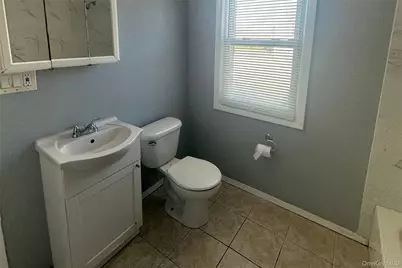 32 McKinley Avenue, Lindenhurst, NY 11757 - Photo 13
