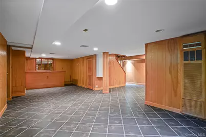 29 Coralyn Avenue, White Plains, NY 10605 - Photo 25