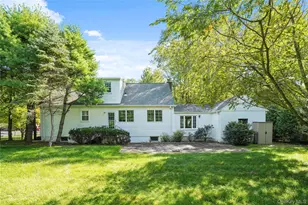 29 Coralyn Ave, White Plains, NY 10605 - Photo 27