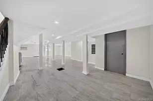 88 Dyckman Ave, New Hyde Park, NY 11040 - Photo 23