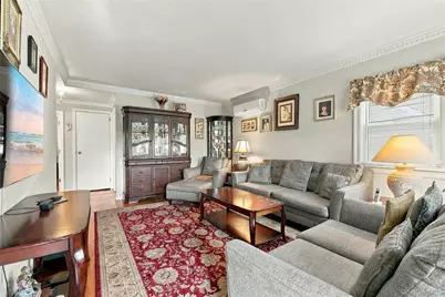 39 Primrose Drive, New Hyde Park, NY 11040 - Photo 5