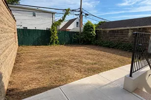 115-51 208th St, Cambria Heights, NY 11411 - Photo 29